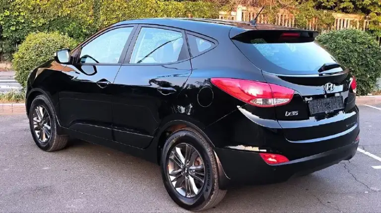 Hyundai ix35 г( 2015 рестайлинг ) цена 1390000 автомат, пробег 140 1 хозяин птс оригинал без дтп противоугонная система сигнализация
Центральный замок
Помощь при вождении:
Круиз-контроль
Парктроник задний
Камера заднего вида
Система автоматической парковки
Система помощи при старте в гору
Датчик света
Датчик дождя электростеклоподъемники передние и задние электропривод зеркал
Охлаждаемый перчаточный ящик
Подогрев сидений водителя и пассажира обогрев зеркал обогрев заднего стекла обогрев зоны стеклоочистителей мультимедиа и навигация: навигационная система
Bluetooth aux 6 колонок авто в идеале все вопросы по телефону: +7(949)4737372
📲 Tg: андрей
📞 Звоните: +7(949)4737372 - фотография - 5