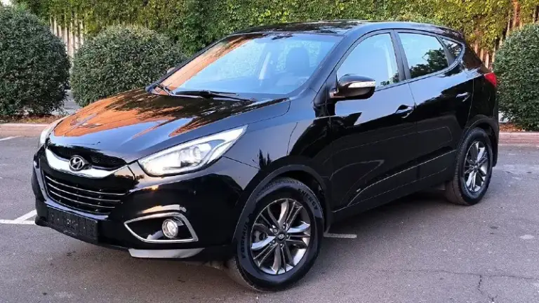 Hyundai ix35 г( 2015 рестайлинг ) цена 1390000 автомат, пробег 140 1 хозяин птс оригинал без дтп противоугонная система сигнализация
Центральный замок
Помощь при вождении:
Круиз-контроль
Парктроник задний
Камера заднего вида
Система автоматической парковки
Система помощи при старте в гору
Датчик света
Датчик дождя электростеклоподъемники передние и задние электропривод зеркал
Охлаждаемый перчаточный ящик
Подогрев сидений водителя и пассажира обогрев зеркал обогрев заднего стекла обогрев зоны стеклоочистителей мультимедиа и навигация: навигационная система
Bluetooth aux 6 колонок авто в идеале все вопросы по телефону: +7(949)4737372
📲 Tg: андрей
📞 Звоните: +7(949)4737372 - фотография - 6