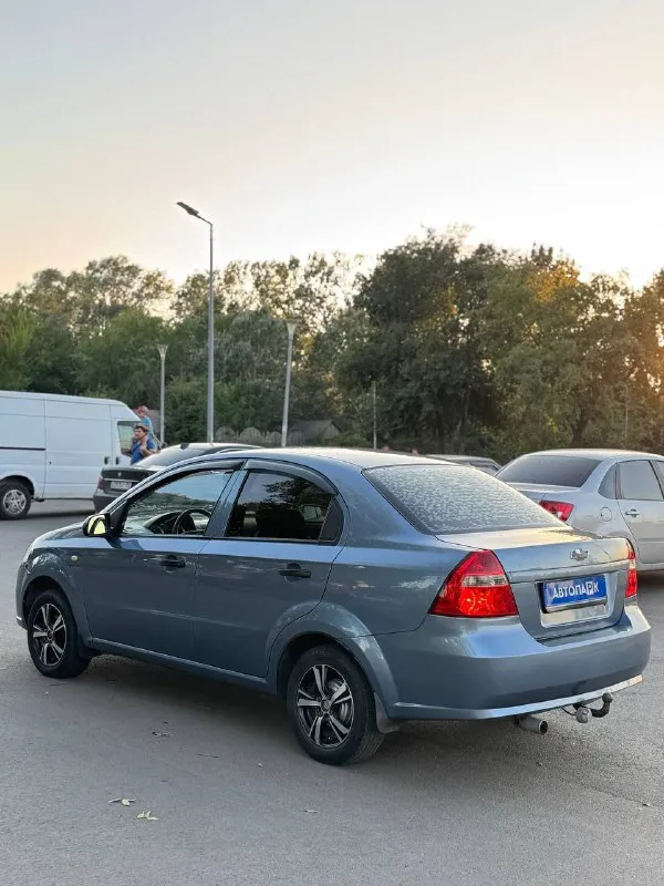 🐬 Chevrolet aveo
💰Цена: 450 000р
🏢Город: мариуполь
📅Год выпуска: 2007
🧾Пробег: 160 598 км.
⚙️Двигатель: 1.5
⛽Топливо: бензин/газ
⚙️Кпп: механика
📞 Телефон:
+7-949-727-41-51
+7-989-263-55-56
+7-949-551-91-52
💾 Описание:
✅ Местный автомобиль, я был второй хозяин в украине, в птс сейчас первый. Кузов в отличном состоянии без ржавчины и коррозии, выглядит опрятно.
✅ Технически в отличном состоянии, всё работает, вложений не требует, кондиционер холодит отлично ❄️
В 2024 году делали полный капремонт двигателя (обрывало ремень грм, снимали головку и решили сразу поменять кольца) ставили только оригинальные запчасти.
В феврале полностью перебрал подвеску, включая все 4 амортизатора.
Стоят хорошие линзы в фарах, сигнализация с обратной связью, фаркоп с отметкой в стс.
⛽ Газ пропан четвёртого поколения вписан в птс.
✅ Обязательное полное переоформление.
Улица шевченко 269 - фотография - 4