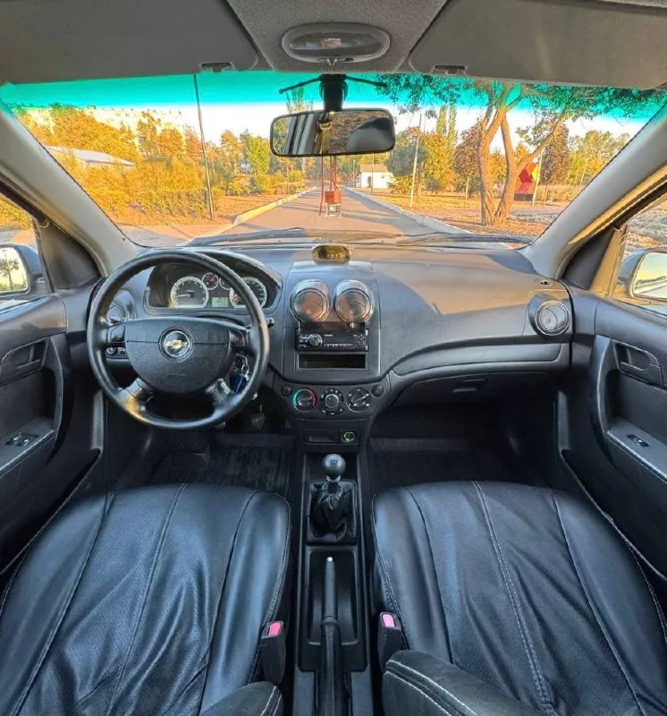 🐬 Chevrolet aveo
💰Цена: 450 000р
🏢Город: мариуполь
📅Год выпуска: 2007
🧾Пробег: 160 598 км.
⚙️Двигатель: 1.5
⛽Топливо: бензин/газ
⚙️Кпп: механика
📞 Телефон:
+7-949-727-41-51
+7-989-263-55-56
+7-949-551-91-52
💾 Описание:
✅ Местный автомобиль, я был второй хозяин в украине, в птс сейчас первый. Кузов в отличном состоянии без ржавчины и коррозии, выглядит опрятно.
✅ Технически в отличном состоянии, всё работает, вложений не требует, кондиционер холодит отлично ❄️
В 2024 году делали полный капремонт двигателя (обрывало ремень грм, снимали головку и решили сразу поменять кольца) ставили только оригинальные запчасти.
В феврале полностью перебрал подвеску, включая все 4 амортизатора.
Стоят хорошие линзы в фарах, сигнализация с обратной связью, фаркоп с отметкой в стс.
⛽ Газ пропан четвёртого поколения вписан в птс.
✅ Обязательное полное переоформление.
Улица шевченко 269 - фотография - 8