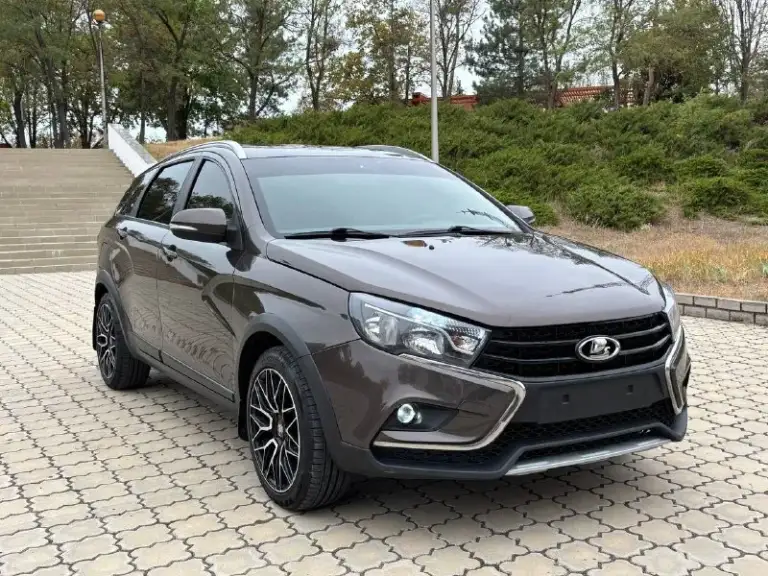Lada vesta cross 1.6

2018

Автомобиль в отличном состоянии!
Кузов в родном окрасе(один косметический окрас)
Мотор в идеальном состоянии!
Коробка мягкая!
Ходовая без посторонних звуков!
Максимальная комплектация!
Подогрев лобового
Asr abs
Круиз контроль
Датчик света
Датчик дождя
Подогрев передних сидений
Улучшенная аудио система
Новые диски r17 с новой летней резиной!
На дороге чувствует себя уверенно!

Очень удобный комфортный автомобиль!!

Цена 980 000₽ торг

Остальные вопросы по телефону :

+79496361868 (Телега)

+380681107552 (Воцап телега) - фотография - 1
