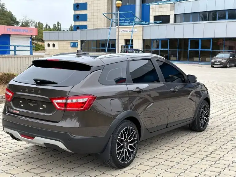 Lada vesta cross 1.6

2018

Автомобиль в отличном состоянии!
Кузов в родном окрасе(один косметический окрас)
Мотор в идеальном состоянии!
Коробка мягкая!
Ходовая без посторонних звуков!
Максимальная комплектация!
Подогрев лобового
Asr abs
Круиз контроль
Датчик света
Датчик дождя
Подогрев передних сидений
Улучшенная аудио система
Новые диски r17 с новой летней резиной!
На дороге чувствует себя уверенно!

Очень удобный комфортный автомобиль!!

Цена 980 000₽ торг

Остальные вопросы по телефону :

+79496361868 (Телега)

+380681107552 (Воцап телега) - фотография - 4