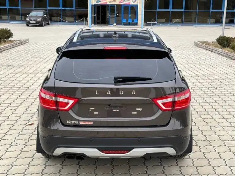 Lada vesta cross 1.6

2018

Автомобиль в отличном состоянии!
Кузов в родном окрасе(один косметический окрас)
Мотор в идеальном состоянии!
Коробка мягкая!
Ходовая без посторонних звуков!
Максимальная комплектация!
Подогрев лобового
Asr abs
Круиз контроль
Датчик света
Датчик дождя
Подогрев передних сидений
Улучшенная аудио система
Новые диски r17 с новой летней резиной!
На дороге чувствует себя уверенно!

Очень удобный комфортный автомобиль!!

Цена 980 000₽ торг

Остальные вопросы по телефону :

+79496361868 (Телега)

+380681107552 (Воцап телега) - фотография - 5