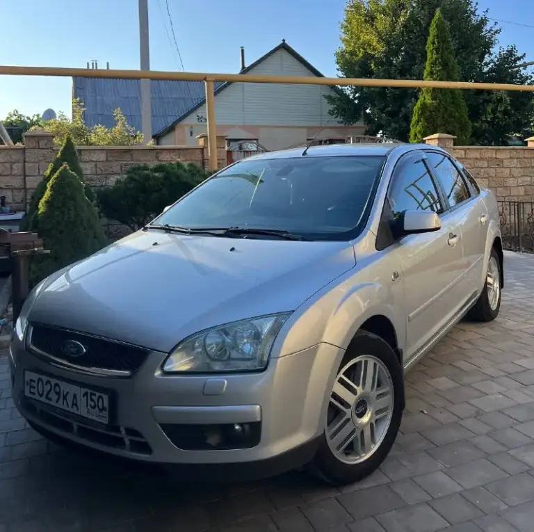 Продам ford focus 2 ghia
Год: 2007
Родной пробег: 208тыс
Двигатель 1.6 бензин 115лс работает отлично, едет классно, не дымит не троит, по трассе ехать приятно! По ходовой нареканий нету, едет сбито, дорогу держит отлично, по кузову в очень достойном состоянии без гнили и коррозии, днище и пороги все целое, вин читаеться как с завода, по кузову без дтп все силовые части родные, 6 подушек безопасности, лобовое родное с подогревом! По электрике абсолютно все работает нет никаких ошибок!
Самая полная комплектация ghia: с двух зонным климатом, подогревами сидений, зеркал, лобового, круиз-контроль, подрулевое управление музыкой, авто свет, туманки, эл. Зеркала, esp(курсовая устойчивость на дороге) 4 стеклоподьемника, омыватели фар, бортовик, центральный замок, дисковые торомза вкруг! Кондиционер отлично холодит❄️на данный момент авто вложений не требует.
Документы кристально чистые 2 владельца за всю историю с оригинальным птс.
Торг есть
Цена: 565000
📍Мариуполь
📞+79496463727 - фотография - 1