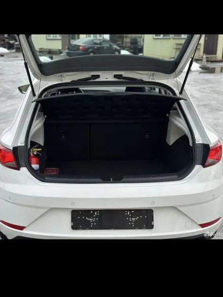 Продам seat leon,2019 год, пробег 80 тыс, заводской газ метан, расход 500 руб 500 км, двигатель 1.5 tsi,130 л, с. Мех коробка передач 6 ст. В хорошей комплектации, состояние нового автомобиля, родной пробег, не одна деталь авто не крашена, готов на любые проверки, два комплекта дисков с резиной, я единственный владелиц, все остальные вопросы по телефону. Цена.1900000.тел+79493542318
📲 Tg: денис
📞 Звоните: +7(949)3542318 - фотография - 4