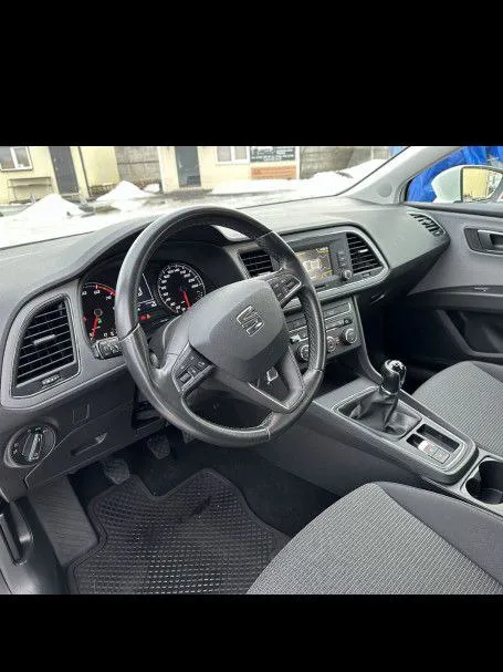 Продам seat leon,2019 год, пробег 80 тыс, заводской газ метан, расход 500 руб 500 км, двигатель 1.5 tsi,130 л, с. Мех коробка передач 6 ст. В хорошей комплектации, состояние нового автомобиля, родной пробег, не одна деталь авто не крашена, готов на любые проверки, два комплекта дисков с резиной, я единственный владелиц, все остальные вопросы по телефону. Цена.1900000.тел+79493542318
📲 Tg: денис
📞 Звоните: +7(949)3542318 - фотография - 5