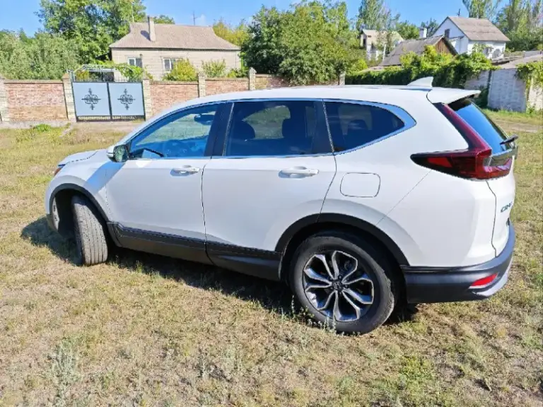 Продам автомобиль honda cr-v 2021 г. В.
Пробег 76000
Объём двигателя 1.5, 190л. С.
Коробка вариатор, постоянный полный привод, адаптивный круиз контроль, датчики слепых зон, предотвращение выезда с полосы, электронная панель приборов, подогрев передних сидений, безключевой доступ, система start/stop, камера заднего вида, двух-зонный климат контроль, мультируль, полный набор систем активной безопасности, мультимедиа панель, поддержка apple carplay и android auto. Прекрасный семейный автомобиль с большим и комфортным салоном.
Vin - в карусели фото.
Штрафов / запретов нет
Цена :2.550.000
Осмотр г. Енакиево
Торг у капота
+79495002238 - фотография - 4