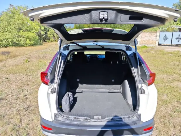 Продам автомобиль honda cr-v 2021 г. В.
Пробег 76000
Объём двигателя 1.5, 190л. С.
Коробка вариатор, постоянный полный привод, адаптивный круиз контроль, датчики слепых зон, предотвращение выезда с полосы, электронная панель приборов, подогрев передних сидений, безключевой доступ, система start/stop, камера заднего вида, двух-зонный климат контроль, мультируль, полный набор систем активной безопасности, мультимедиа панель, поддержка apple carplay и android auto. Прекрасный семейный автомобиль с большим и комфортным салоном.
Vin - в карусели фото.
Штрафов / запретов нет
Цена :2.550.000
Осмотр г. Енакиево
Торг у капота
+79495002238 - фотография - 6