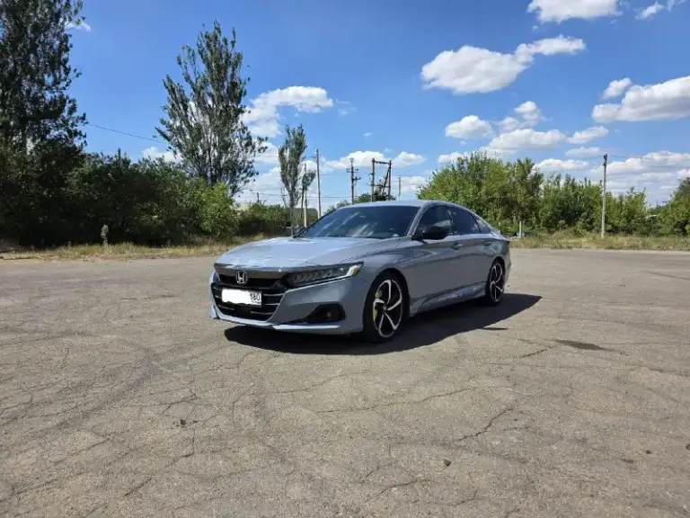 🚗 Продаётся honda accord x 1.5 turbo 🚗
📅 Год выпуска: 2020
⚙️ Двигатель: 1.5 turbo (192 л. С. ), бензин
⚙️ Кпп: автомат (cvt)
⛽️ Расход: от 7.5 л/100 км
📍 Пробег: 67 000км
📌 Привод: передний
🪪 Птс: оригинал / 1 владелец
⠀
💡 Комплектация:
— Адаптивный круиз-контроль
— Камера заднего вида
— Мультимедиа с carplay / android auto
— Кожаный салон
— Двухзонный климат
— Подогревы сидений
⠀
✅ Машина в отличном состоянии, ничего делать не нужно
✅ Вся электроника работает
✅ Своевременное обслуживание, свежие масла и фильтры
✅ Готов к проверкам на любом сто
⠀
💰 Цена: 2.3 млн торг
📞 Звоните / пишите: +79493292147
📍 Осмотр: енакиево - фотография - 2