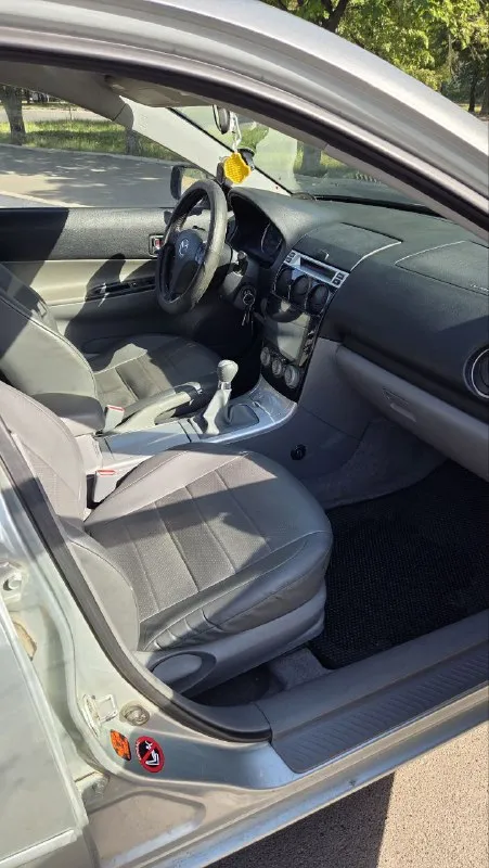 Продаю mazda 6 gg 2003 года
Пробег: 200 005 км
Двигатель: 2.0, бензин
Коробка передач: механика
Состояние: хорошее
Технически и внешне в хорошем состоянии, фото соответствуют реальности.

Кузов: полностью в заводском окрасе

Комплектация:
Кондиционер
Электростеклоподъёмники 4
Мульти-руль
Подушки безопасности
Abs
Dsc
Круиз-контроль

Цена: 550 тыс. ₽, аргументированный торг у капота!
Осмотр: донецк
Телефон: +79493485704 - фотография - 5