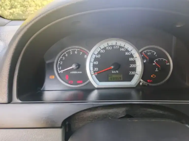 К вашему вниманию‼️‼️ продаю автомобиль chevroule lacetti 2011 года, 1.4 двигатель 94л. С, пробег 190.000.мкпп. Авто в очень достойном состоянии. Рыжиков нет, не гнилой, салон в хорошем состоянии (в салоне не курили) по технике все в порядке (довезет куда угодно и обратно) на машине не экономили все то каждые 5 т. Километров, по документам тоже полный порядок
, Штрафов, орестов, ограничений нет. Теперь из минусов ( кроме того что на аккумуляторе) треснуто лобовое стекло (на это само собой будет скидка) не так давно треснула задающая гребенка абс (в скором времени устраню этот косяк, если вас это не смущает то на ремонт скину). Что интересует звоните, пишите, узнавайте, приезжайте смотрите. За машину не стыдно. Обоснованный торг у капота приветствуется.
Осмотр в г. Макеевка
Цена 550.000
Телефон +79495215486
Телеграм: @inoske575
📲 Tg: @inoske575
📞 Звоните: +7(949)5215486 - фотография - 5