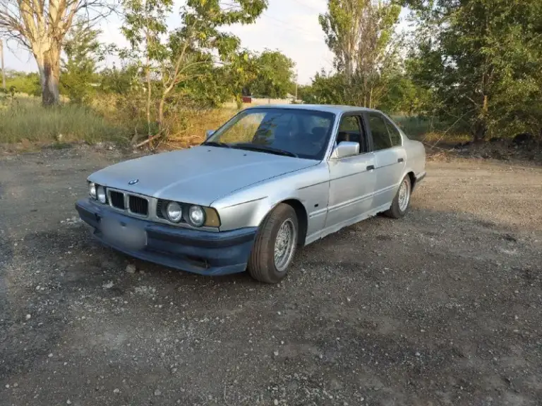 Продам бмв е34 m20i 1988го года, на 180 регионе, 210 000р возможен небольшой торг.
Мотор работает ровно, не троит, не стучит. На холодную запускается бодро, ни разу не подводила.
Коробка не хрустит, не выбивает.
Кузов не без нюансов( видно по фото).
Кого заинтересовал данный аппарат набирайте :
+7 949 355 23 05
Осмотр донецк - фотография - 3