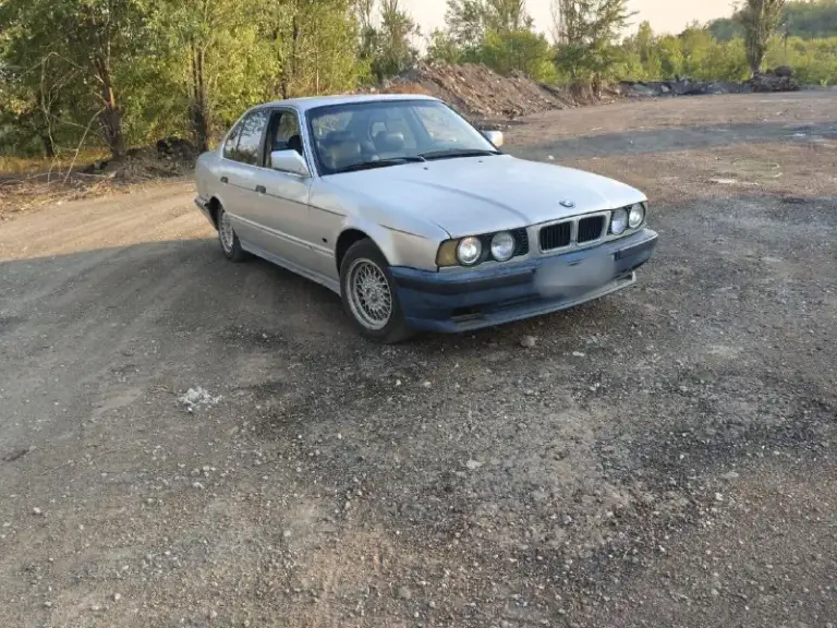 Продам бмв е34 m20i 1988го года, на 180 регионе, 210 000р возможен небольшой торг.
Мотор работает ровно, не троит, не стучит. На холодную запускается бодро, ни разу не подводила.
Коробка не хрустит, не выбивает.
Кузов не без нюансов( видно по фото).
Кого заинтересовал данный аппарат набирайте :
+7 949 355 23 05
Осмотр донецк - фотография - 4