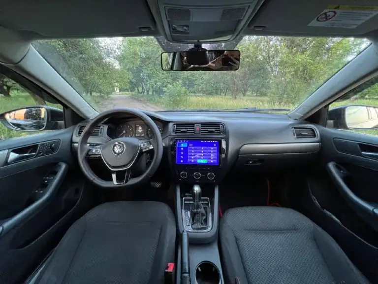 Продам volkswagen jetta 2013 года выпуска.
- Все документы на руках, обременений нет.
- Пробег: 157.550км (родной пробег)
- Т. О было на 153.000 км
- Автомат, 1.4 турбо.
- В родной краске, повреждений нет (есть возрастные недочеты по кузову, не критично)
- Масло не ест, новая рулевая рейка, ходовка взбитая (стуков нет), менялись тяги стабилизатора оба, новые свечи, новые катушки зажигания, турбина работает без нареканий.
- Камера заднего вида, подогрев передний сидений, двухзонный климат-контроль, тонировка задней части авто, новая летняя резина на 17 дисках, заменена штатная магнитола на планшет, заменена оптика на led, новая рулевая колонка, eva-коврики.
Цена: 1.000.000 рублей приемлемый торг у капота.
Тел. : +7(949)361-62-52 (если не можете дозвониться пишите @kolya_yankees) все вопросы при осмотре!
Обмен не интересует!!! - фотография - 4