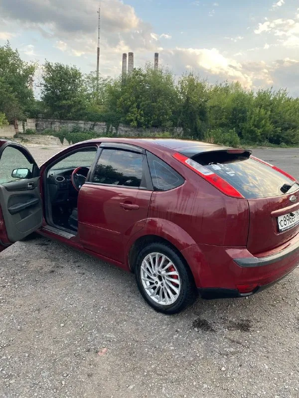 Продам ford фокус 2 2006 года 1,8, в хорошем состоянии, недавно поменяна цепь грм, выхлопная, рулевые наконечники, шаровые, хороший свет, приятная музыка, единственный минус по утрам потраивает, нет вреними заниматься. Цена 480. Торг на месте. Т. ±79495286154,
📞 Звоните: +7(949)5286154 - фотография - 4