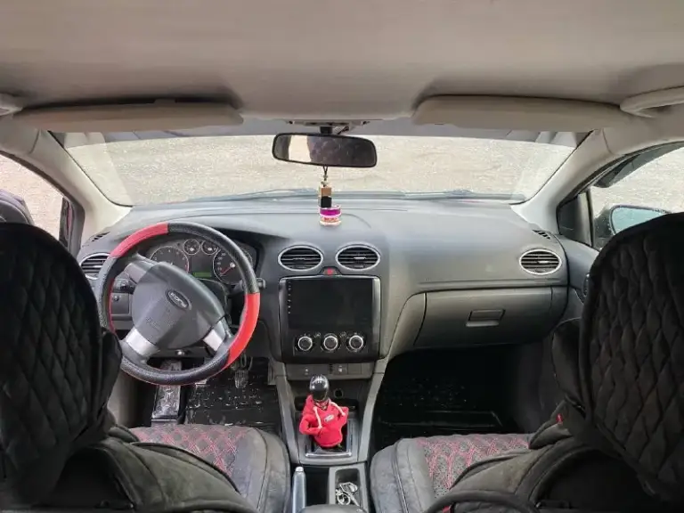 Продам ford фокус 2 2006 года 1,8, в хорошем состоянии, недавно поменяна цепь грм, выхлопная, рулевые наконечники, шаровые, хороший свет, приятная музыка, единственный минус по утрам потраивает, нет вреними заниматься. Цена 480. Торг на месте. Т. ±79495286154,
📞 Звоните: +7(949)5286154 - фотография - 6