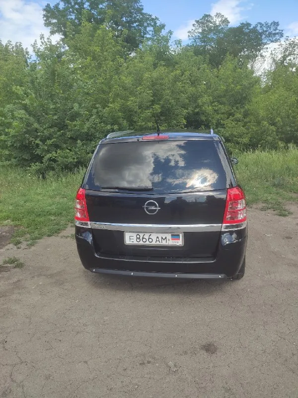 Продам opel zafira b рестайлинг, год выпуска 2009, объем двигателя 2.2 бензин, пробег оригинальный 184тыс. Км. Коробка автомат. Авто из германии, в родной краске, стекла тоже родные. Салон в идеальном состоянии. На новой летней резине, зимняя в придачу. Два ключа. Датчик света, датчик дождя, адаптивный би ксенон. Новый аккумулятор стоит. Из последнего, что было сделано это замена передних амортизаторов с опорниками, сайлентблоки задней балки, сайлентблоки подрамника и передних рычагов, новый компрессор и радиатор кондиционера, удалены и отшиты вихревые заслонки, новые иридиевые свечи, заменена прокладка клапанной крышки, задние фонари новые, передние тормозные диски и колодки. В общем авто не требует вложений от слова совсем, всегда всё вовремя менялось и обслуживалось, денег не жалел на ремонты, личный автомобиль!
Цена 850 000.
Любые проверки и диагностики на любой сто за ваш счёт.
Заинтересованным звонить по телефону: +79493280707
📞 Звоните: +7(949)3280707 - фотография - 4