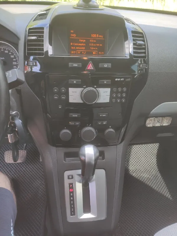 Продам opel zafira b рестайлинг, год выпуска 2009, объем двигателя 2.2 бензин, пробег оригинальный 184тыс. Км. Коробка автомат. Авто из германии, в родной краске, стекла тоже родные. Салон в идеальном состоянии. На новой летней резине, зимняя в придачу. Два ключа. Датчик света, датчик дождя, адаптивный би ксенон. Новый аккумулятор стоит. Из последнего, что было сделано это замена передних амортизаторов с опорниками, сайлентблоки задней балки, сайлентблоки подрамника и передних рычагов, новый компрессор и радиатор кондиционера, удалены и отшиты вихревые заслонки, новые иридиевые свечи, заменена прокладка клапанной крышки, задние фонари новые, передние тормозные диски и колодки. В общем авто не требует вложений от слова совсем, всегда всё вовремя менялось и обслуживалось, денег не жалел на ремонты, личный автомобиль!
Цена 850 000.
Любые проверки и диагностики на любой сто за ваш счёт.
Заинтересованным звонить по телефону: +79493280707
📞 Звоните: +7(949)3280707 - фотография - 6