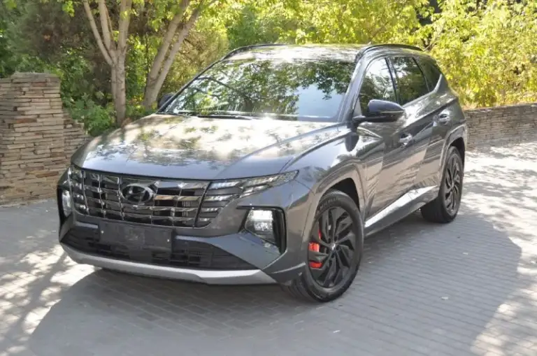 Hyundai tucson n-line
Удлинённая версия
Вся безопасность целая
Кузов в заводском окрасе
Все стекла оригинал
Передняя часть автомобиля в защитной антигравийной плёнке
• Год 09/2021
• Двигатель 1.6т бензин (180 л. С. )
• 7 Ступеней
• Пробег : 67 т. Км
• Цвет : темно серый
• Привод передний 2wd
Комплектация: n-line
• Комбинированный кожаный салон, алькантара с красной строчкой
• Электро сиденья с вентиляцией и подогревами четырех сидений
• Память сидений
• Подогрев руля
• Чёрный потолок
• Под рулевые лепестки
• Премиальная аудиосистема "bose"
• Многоцветная подсветка салона ambient lighting
• Парктроники передние и задние
• Кнопка start/stop
• Двух зонный климат контроль
• Активный круиз контроль
• Без ключевой доступ keylessgo
• Заводской дистанционный запуск двигателя с ключа.
• Авто складывание заркал
• Адаптивная led оптика, передняя и задняя
• Два заводских видеорегистратора, с выводом на мультимедиа.
• Цифровой щиток приборов
• Камеры 360°
• Без про
📞 Звоните: +7(949)3781111 - фотография - 2