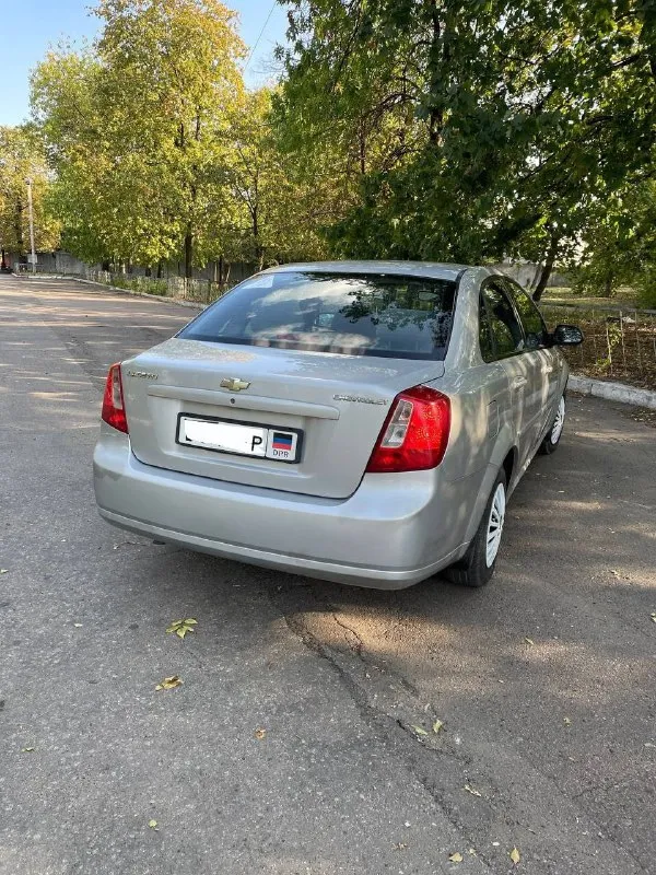 Chevrolet lacetti 2008г. Se 1.6 л, 109 л. С. , бензин. Пробег 102 тыс. Автомобиль в хорошем состоянии! Один владелец машина с салона! Пробег оригинальный любые проверки. Корейская сборка. Кузов в заводском окрасе, без единого дтп. Вся оптика и стёкла, включая лобовое оригинальные. Ходовая обслужена, кузов крепкий! Двигатель работает отлично, масло не расходует! Коробка отлично!!! Салон соответствует пробегу – чистый, опрятный ухоженный. С документами полный порядок, авто стоит на учёте днр при необходимости поставим на российский учёт. Автомобиль находится в г. Донецке (днр) цена 620 тыс. Торг у капота тел +7949 4235929
📞 Звоните: +7(949)4235929 - фотография - 1