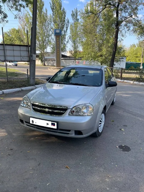 Chevrolet lacetti 2008г. Se 1.6 л, 109 л. С. , бензин. Пробег 102 тыс. Автомобиль в хорошем состоянии! Один владелец машина с салона! Пробег оригинальный любые проверки. Корейская сборка. Кузов в заводском окрасе, без единого дтп. Вся оптика и стёкла, включая лобовое оригинальные. Ходовая обслужена, кузов крепкий! Двигатель работает отлично, масло не расходует! Коробка отлично!!! Салон соответствует пробегу – чистый, опрятный ухоженный. С документами полный порядок, авто стоит на учёте днр при необходимости поставим на российский учёт. Автомобиль находится в г. Донецке (днр) цена 620 тыс. Торг у капота тел +7949 4235929
📞 Звоните: +7(949)4235929 - фотография - 2