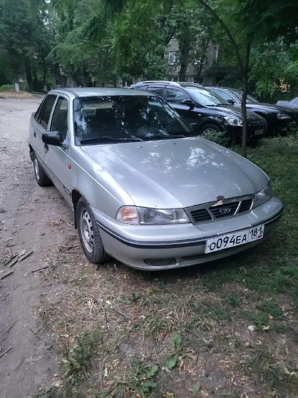 Добрый день.
Продам: деу нексия 2007 года
Пробег: 240 тыс.
Цена: 100.000 р (небольшой торг)
Двигатель: 1.5 л. , 16 клапанов. 85 л/с
Машина внешне не в лучшем состоянии. По фото можно увидеть. Но в тоже время достаточно многое делалось.
Из больших изменений, полная переварка корыт (всех 4-х) обработка дна. Прокладка новых магистралей тормозных трубок.
Замена ремня грм, помпа и натяжитель 30 тыс назад.
Машина технически обслужена. Ехать может куда нужно. Резина лето покупалась два месяца назад. Отдам в комплекте и зиму. (один сезон катана)
Телефон для связи: +79592673673
Территориально: стаханов
📞 Звоните: +7(959)2673673 - фотография - 1