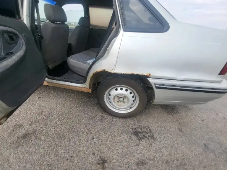 Добрый день.
Продам: деу нексия 2007 года
Пробег: 240 тыс.
Цена: 100.000 р (небольшой торг)
Двигатель: 1.5 л. , 16 клапанов. 85 л/с
Машина внешне не в лучшем состоянии. По фото можно увидеть. Но в тоже время достаточно многое делалось.
Из больших изменений, полная переварка корыт (всех 4-х) обработка дна. Прокладка новых магистралей тормозных трубок.
Замена ремня грм, помпа и натяжитель 30 тыс назад.
Машина технически обслужена. Ехать может куда нужно. Резина лето покупалась два месяца назад. Отдам в комплекте и зиму. (один сезон катана)
Телефон для связи: +79592673673
Территориально: стаханов
📞 Звоните: +7(959)2673673 - фотография - 3