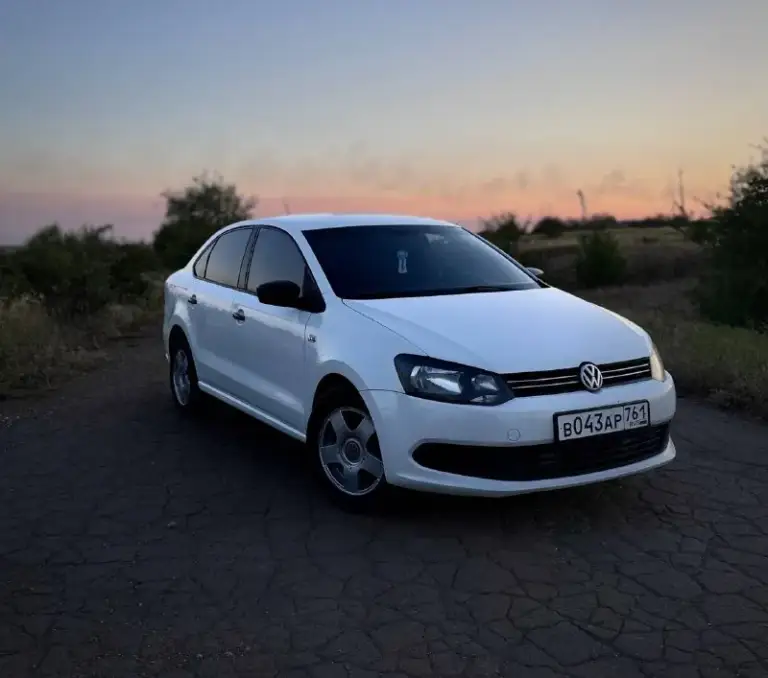 Продам volkswagen polo год 2013 двигатель 1.6 кпп механика пробег 201тыс автомобиль в отличном состоянии, два хозяина, машина в родном окрасе, без дтп, без ржавчины и гнили, присутствуют сколы, все остекление родное, залита прошивка, установлен паук, едет очень бодро, двигатель масло не расходует, кпп и ходовая на отлично, сигнализация starline c автозапуском автомобиль вложений не требует сел и поехал, автотека зелёная цена 730 тыс. Торг у капота осмотр шахтёрск тел +7 (949)4037217 +7 (949)3110707
📞 Звоните: +7(949)4037217 - фотография - 1
