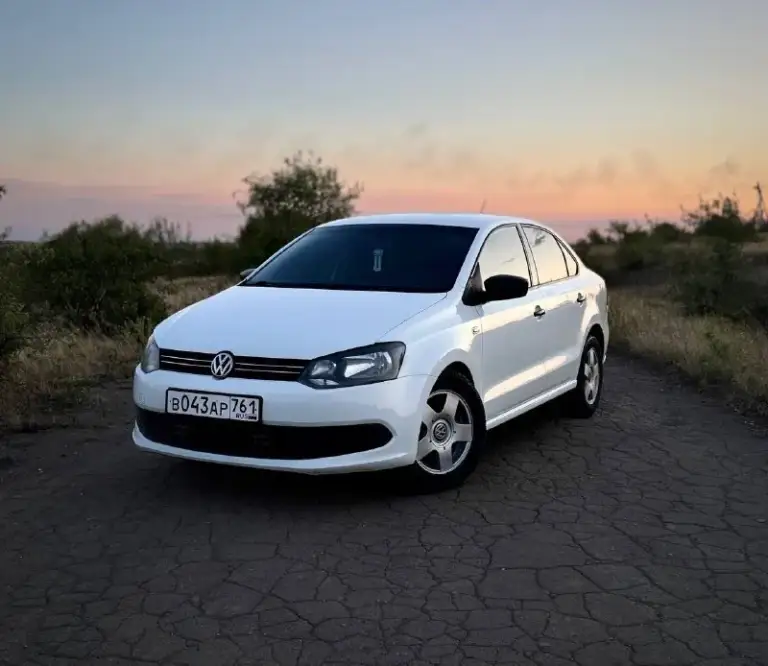 Продам volkswagen polo год 2013 двигатель 1.6 кпп механика пробег 201тыс автомобиль в отличном состоянии, два хозяина, машина в родном окрасе, без дтп, без ржавчины и гнили, присутствуют сколы, все остекление родное, залита прошивка, установлен паук, едет очень бодро, двигатель масло не расходует, кпп и ходовая на отлично, сигнализация starline c автозапуском автомобиль вложений не требует сел и поехал, автотека зелёная цена 730 тыс. Торг у капота осмотр шахтёрск тел +7 (949)4037217 +7 (949)3110707
📞 Звоните: +7(949)4037217 - фотография - 2
