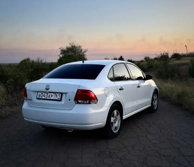 Продам volkswagen polo год 2013 двигатель 1.6 кпп механика пробег 201тыс автомобиль в отличном состоянии, два хозяина, машина в родном окрасе, без дтп, без ржавчины и гнили, присутствуют сколы, все остекление родное, залита прошивка, установлен паук, едет очень бодро, двигатель масло не расходует, кпп и ходовая на отлично, сигнализация starline c автозапуском автомобиль вложений не требует сел и поехал, автотека зелёная цена 730 тыс. Торг у капота осмотр шахтёрск тел +7 (949)4037217 +7 (949)3110707
📞 Звоните: +7(949)4037217 - фотография - 3