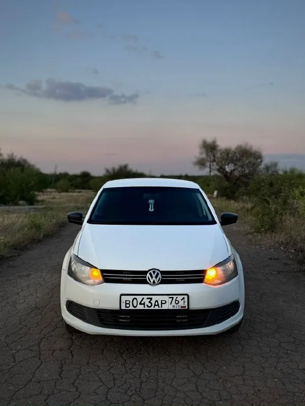 Продам volkswagen polo год 2013 двигатель 1.6 кпп механика пробег 201тыс автомобиль в отличном состоянии, два хозяина, машина в родном окрасе, без дтп, без ржавчины и гнили, присутствуют сколы, все остекление родное, залита прошивка, установлен паук, едет очень бодро, двигатель масло не расходует, кпп и ходовая на отлично, сигнализация starline c автозапуском автомобиль вложений не требует сел и поехал, автотека зелёная цена 730 тыс. Торг у капота осмотр шахтёрск тел +7 (949)4037217 +7 (949)3110707
📞 Звоните: +7(949)4037217 - фотография - 5