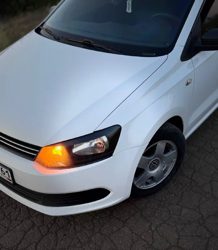Продам volkswagen polo год 2013 двигатель 1.6 кпп механика пробег 201тыс автомобиль в отличном состоянии, два хозяина, машина в родном окрасе, без дтп, без ржавчины и гнили, присутствуют сколы, все остекление родное, залита прошивка, установлен паук, едет очень бодро, двигатель масло не расходует, кпп и ходовая на отлично, сигнализация starline c автозапуском автомобиль вложений не требует сел и поехал, автотека зелёная цена 730 тыс. Торг у капота осмотр шахтёрск тел +7 (949)4037217 +7 (949)3110707
📞 Звоните: +7(949)4037217 - фотография - 7