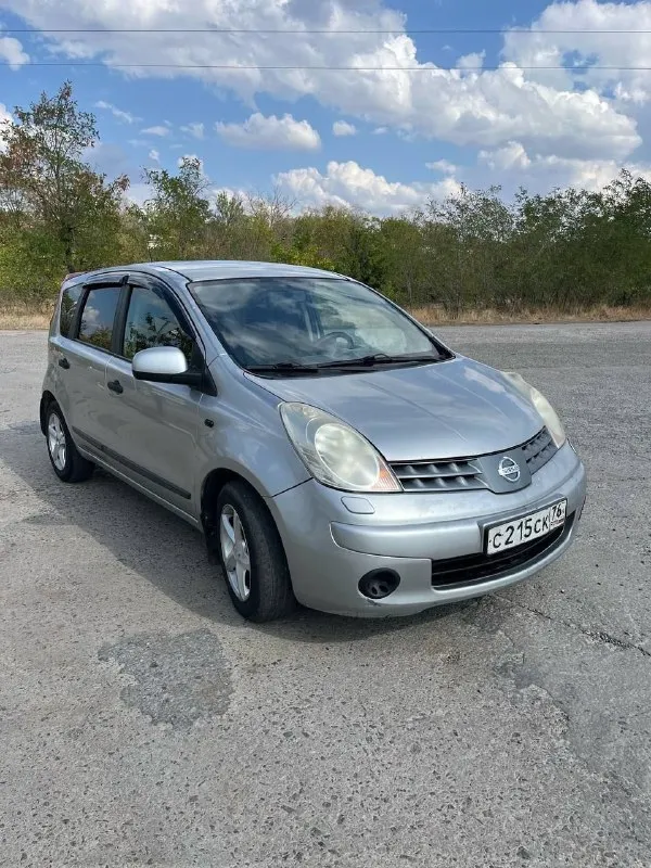 ‼️В продаже nissan note. 2008 года выпуска‼️
•Двигатель 1.4 88л. С. Заводится отлично, не дымит, не троит, вложений не требует.
•Коробка, сцепление, тормоза отличные.
•По ходовой без нареканий.
•Электрика вся рабочая!
📃Документы готовы к переоформлению, 1 хозяин по птс.
•Автомобиль весь в родной краске, есть мелкие коцки, царапины нечего критичного, машина не новая!
❗️По комплектации: гур, кондиционер(рабочий) электро привод зеркал, подогревы передних сидений, музыка.
•Салон ухоженный в около отличном состоянии!
•Машина сел и поехал, делать нечего не нужно!
💸Ценник: 530.000 рублей + торг реальному покупателю!
+79493147832
+79493272295
📲 Tg: попов саня
📞 Звоните: +7(949)3147832 - фотография - 1