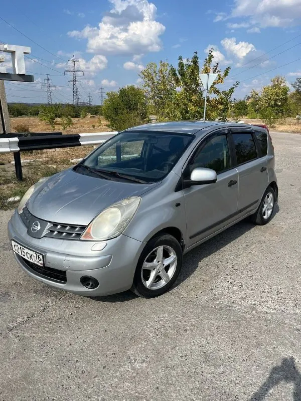 ‼️В продаже nissan note. 2008 года выпуска‼️
•Двигатель 1.4 88л. С. Заводится отлично, не дымит, не троит, вложений не требует.
•Коробка, сцепление, тормоза отличные.
•По ходовой без нареканий.
•Электрика вся рабочая!
📃Документы готовы к переоформлению, 1 хозяин по птс.
•Автомобиль весь в родной краске, есть мелкие коцки, царапины нечего критичного, машина не новая!
❗️По комплектации: гур, кондиционер(рабочий) электро привод зеркал, подогревы передних сидений, музыка.
•Салон ухоженный в около отличном состоянии!
•Машина сел и поехал, делать нечего не нужно!
💸Ценник: 530.000 рублей + торг реальному покупателю!
+79493147832
+79493272295
📲 Tg: попов саня
📞 Звоните: +7(949)3147832 - фотография - 4