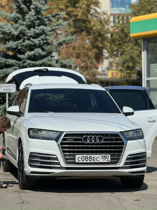 Audi q7 2016 года покупали в салоне новую, машина не бита не крашена не одна делать, часть авто в броне пленке 170.000 км оригинал пробег, история обслуживание строго на фирменной станции вложений 0, только после крупного т. О двигатель 3 литра бензин по двигателю вопросов не каких нет, работает тихо и мягко масло не берет ходовая вся как новая, пневма работает идеально машина очень мягко и тихо едет резина с дисками новые сколов царапин вмятин нет проверка только приветствуется комплектация s-line в машине есть все ! Цена 3.500.000₽ обмен на порше каен осмотр макеевка донецк +7 949 524 3150
📞 Звоните: +7(949)5243150 - фотография - 1