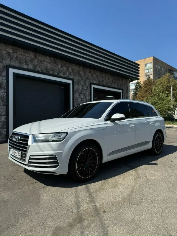 Audi q7 2016 года покупали в салоне новую, машина не бита не крашена не одна делать, часть авто в броне пленке 170.000 км оригинал пробег, история обслуживание строго на фирменной станции вложений 0, только после крупного т. О двигатель 3 литра бензин по двигателю вопросов не каких нет, работает тихо и мягко масло не берет ходовая вся как новая, пневма работает идеально машина очень мягко и тихо едет резина с дисками новые сколов царапин вмятин нет проверка только приветствуется комплектация s-line в машине есть все ! Цена 3.500.000₽ обмен на порше каен осмотр макеевка донецк +7 949 524 3150
📞 Звоните: +7(949)5243150 - фотография - 4