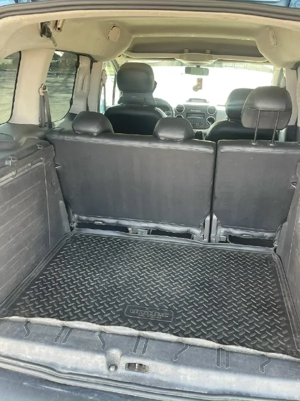 Продам peugeot партнер ( peugeot partner) год выпуска 2011 коробка передач: механическая двигатель: 1,6 турбо привод: передний пробег: 260000 км средний расход: 7 л один владелец, кондиционер, гур, подушки безопасности, центральный замок. Цена 700000₽. Телефон +79493162927 донецк
📞 Звоните: +7(949)3162927 - фотография - 4