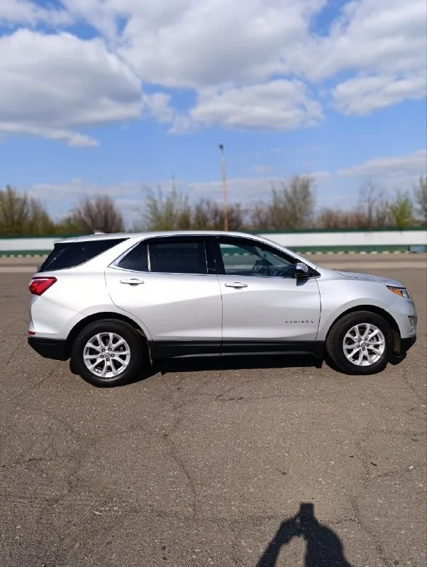 - Chevrolet эквинокс 2019г, передний привод, с родным пробегом 103.000км!простой цепной мотор1.5л турбо, с классической 6ти ступенчатой акп!полностью обслужен, без вложений!хозяин по тп!штрафов, арестов и запретов нет! Автомобиль русифицирован, зашумлены двери, пол багажника!по салону, кузову, акп, мотору(масло не берет)в отличном состоянии, ничего делать не нужно! Повреждения заменены на оригинал!безопасность шторок восстановлена!сделано все очень хорошо! Любые проверки приветствуются! 3gnaxkev3kl269381.комплектация lt! Автосвет, безключевой на всех дверях, круиз, заводской би-ксенон, кондиционер, обогрев зеркал, датчики давления в шинах, старт то стоп, автостоп, эл. Ручник, помощь при старте на подьем, антизанос, динамическая камера заднего вида, дистанционный запуск с брелка, помощники при езде!2 комплекта ковров+зимняя резина! Видео обзор по запросу! Машина в республике год, полное переоформление! Цена 1🍋730! +7949-361-24-48!
📞 Звоните: +7(949)3612448 - фотография - 5