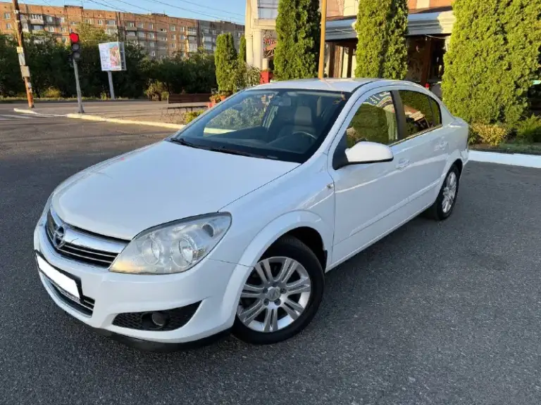Opel astra 2007 год
Мотор 1.8 бензин на обычном автомате!
Хорошее состояние мотор работает ровно, коробка без пинков переключает плавно, ходовая не стучит, полностью обслужена.
Кузов оцинкованный коррозии нет,
Стекла все заводские включая лобовое, безопасность вся на месте,
Комплектация с климат контролем, подогревами сидений, датчик света, дождя и др.
Вложений не требует сел и поехал,
С документами полный порядок!
Цена 600 т. Р
Г. Донецк
+79493710826 - фотография - 1