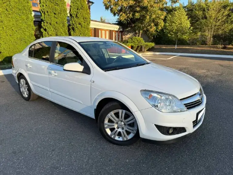 Opel astra 2007 год
Мотор 1.8 бензин на обычном автомате!
Хорошее состояние мотор работает ровно, коробка без пинков переключает плавно, ходовая не стучит, полностью обслужена.
Кузов оцинкованный коррозии нет,
Стекла все заводские включая лобовое, безопасность вся на месте,
Комплектация с климат контролем, подогревами сидений, датчик света, дождя и др.
Вложений не требует сел и поехал,
С документами полный порядок!
Цена 600 т. Р
Г. Донецк
+79493710826 - фотография - 2