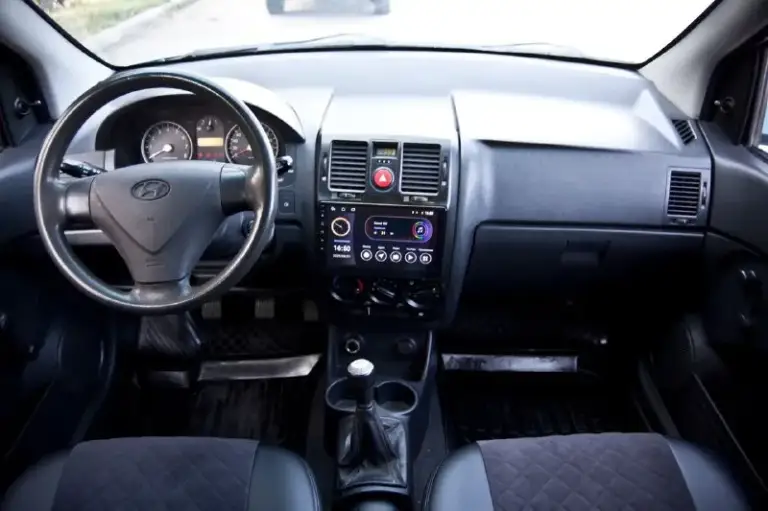 Продам ресталинговый hyundai getz 2005 1.1 мкпп быстрый, шустрый, легкий, с низким расходом топлива и огромным багажником. Новые генератор, аккумулятор, стартер, радиатор вентилятор печки салона (новые а не отремонтированные) заменены недавно свечи, фильтра, антифриз и многое другое. Новые чехлы, новая 2din магнитола с bluetooth, android-auto все ставили для себя недавно, но не хватает на жильё. С машиной отдам новые запчасти. 2 комплекта резины. 465рублей машина жены, покажу я или она. +79498052680
📞 Звоните: +7(949)8052680 - фотография - 5
