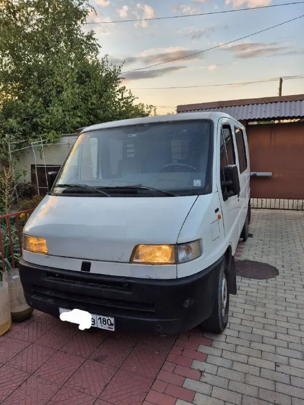 Продам личный автомобиль, fiat ducato, 1.9 td, 1999 года рождения. По документам грузопассажирский 6+1 категория b, двигатель французский пежо один из надёжнейших, после капитального ремонта прошёл 40 тыс. , топливный насос после ремонта, новая рейка. Стоит подогрев двигателя на 220в. Коробка на 5. Днище и кузов поварено. Последнии лет 20 в одних хозяйских руках. Имеется второй ряд сидений от boeing 747.
Вложений не требует, салярку нюхает. Доедет куда угодно. Отвечу на любые вопросы и за каждое слово.
Цену вижу 490000 тыр, в машину вложено много сил и средств, торг присутствует.
Звоните +79493301540, владимир.
Авто в донецке. - фотография - 1