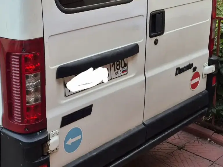 Продам личный автомобиль, fiat ducato, 1.9 td, 1999 года рождения. По документам грузопассажирский 6+1 категория b, двигатель французский пежо один из надёжнейших, после капитального ремонта прошёл 40 тыс. , топливный насос после ремонта, новая рейка. Стоит подогрев двигателя на 220в. Коробка на 5. Днище и кузов поварено. Последнии лет 20 в одних хозяйских руках. Имеется второй ряд сидений от boeing 747.
Вложений не требует, салярку нюхает. Доедет куда угодно. Отвечу на любые вопросы и за каждое слово.
Цену вижу 490000 тыр, в машину вложено много сил и средств, торг присутствует.
Звоните +79493301540, владимир.
Авто в донецке. - фотография - 2