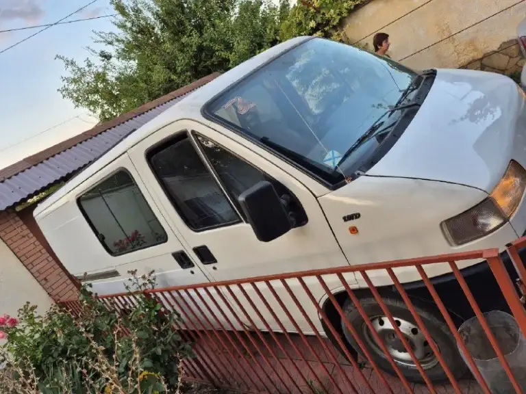 Продам личный автомобиль, fiat ducato, 1.9 td, 1999 года рождения. По документам грузопассажирский 6+1 категория b, двигатель французский пежо один из надёжнейших, после капитального ремонта прошёл 40 тыс. , топливный насос после ремонта, новая рейка. Стоит подогрев двигателя на 220в. Коробка на 5. Днище и кузов поварено. Последнии лет 20 в одних хозяйских руках. Имеется второй ряд сидений от boeing 747.
Вложений не требует, салярку нюхает. Доедет куда угодно. Отвечу на любые вопросы и за каждое слово.
Цену вижу 490000 тыр, в машину вложено много сил и средств, торг присутствует.
Звоните +79493301540, владимир.
Авто в донецке. - фотография - 8