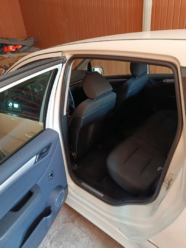 Продам mercedes b-class
Год 2010
Двигатель 1.7
Пробег 104 тыс (оригинальный)
Кпп автомат
Автомобиль в идеальном состоянии, без ржавчины и гнили, салон в идеальном состоянии, всё остекление родное включая лобовое, два комплекта резины, редкий экземпляр с таким пробегом и в таком состоянии, автомобиль достоин вашего внимания.
Комплектация:abs, airbag, кондиционер, круиз контроль, датчики дождя и света, подогрев сидений, полный эл. Пакет, парк троники передний задний, хорошая магнитола с камерой заднего вида.
Юридически чистая, могу присутствовать при переоформлении в мрео
Осмотр макеевка
Цена 1млн. Торг уместен
Тел +79493179960
Телеграм +79493179960
📞 Звоните: +7(949)3179960 - фотография - 6
