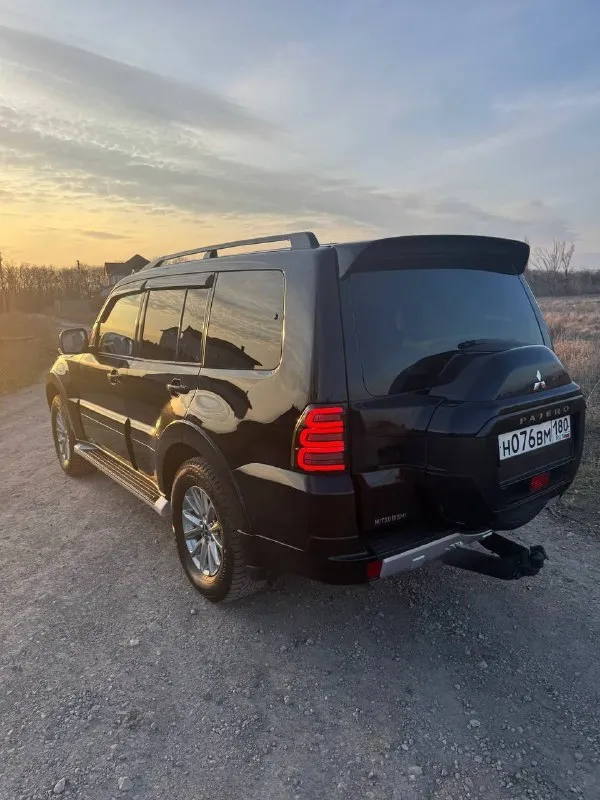 Mitsubishi pajero 2014 года
Цена авто: 2.500 000 руб.
Предлагаем вашему вниманию mitsubishi pajero последний рестайлинг. С двигателем 3 литра бензиновым. Этот автомобиль в максимальной комплектации обеспечит вам максимальный комфорт и безопасность на дороге.
Коробка передач: автомат
Фары: все led с тонированной бронепленке.
Аудиосистема: доработанная, для истинных ценителей музыки.
Салон кожа.
Состояние: автомобиль идеальное, не участвовал в дтп
2 Комплекта оригинальных дисков зима, лето.
Подробнее расскажу по телефону, звоните.
+79493069811
📲 Tg: @illandmarkll
📞 Звоните: +7(949)3069811 - фотография - 3