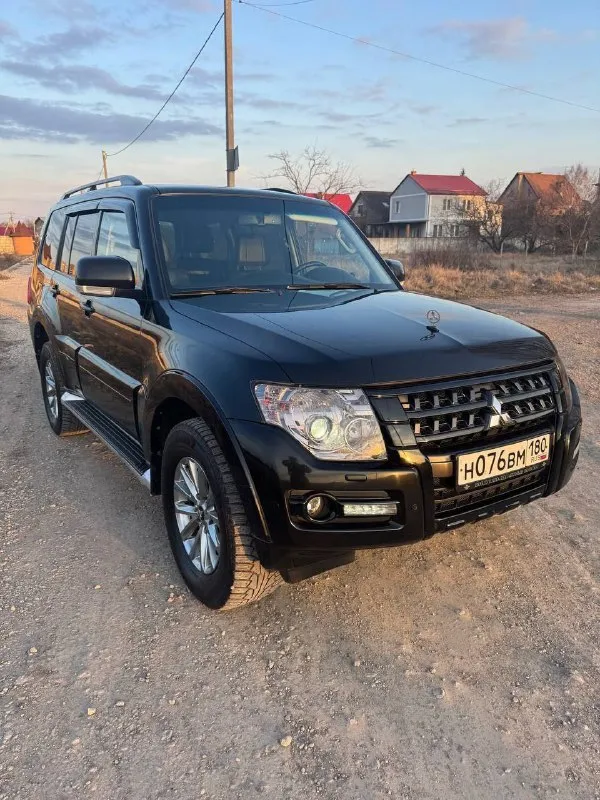 Mitsubishi pajero 2014 года
Цена авто: 2.500 000 руб.
Предлагаем вашему вниманию mitsubishi pajero последний рестайлинг. С двигателем 3 литра бензиновым. Этот автомобиль в максимальной комплектации обеспечит вам максимальный комфорт и безопасность на дороге.
Коробка передач: автомат
Фары: все led с тонированной бронепленке.
Аудиосистема: доработанная, для истинных ценителей музыки.
Салон кожа.
Состояние: автомобиль идеальное, не участвовал в дтп
2 Комплекта оригинальных дисков зима, лето.
Подробнее расскажу по телефону, звоните.
+79493069811
📲 Tg: @illandmarkll
📞 Звоните: +7(949)3069811 - фотография - 4