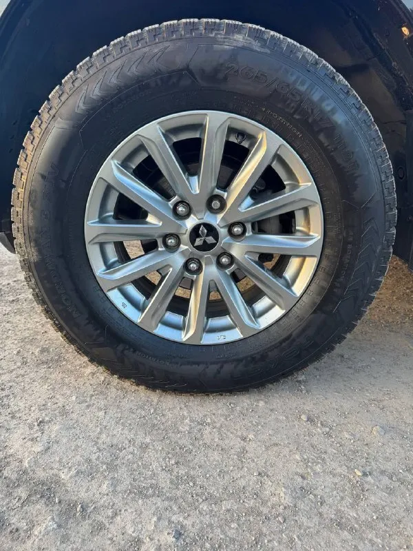 Mitsubishi pajero 2014 года
Цена авто: 2.500 000 руб.
Предлагаем вашему вниманию mitsubishi pajero последний рестайлинг. С двигателем 3 литра бензиновым. Этот автомобиль в максимальной комплектации обеспечит вам максимальный комфорт и безопасность на дороге.
Коробка передач: автомат
Фары: все led с тонированной бронепленке.
Аудиосистема: доработанная, для истинных ценителей музыки.
Салон кожа.
Состояние: автомобиль идеальное, не участвовал в дтп
2 Комплекта оригинальных дисков зима, лето.
Подробнее расскажу по телефону, звоните.
+79493069811
📲 Tg: @illandmarkll
📞 Звоните: +7(949)3069811 - фотография - 6