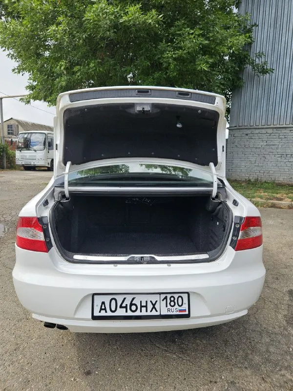 Skoda superb ll 2012г.
1.8 152Л. - обслужен! Работает без нареканий.
Акпп - классический автомат работает отлично, без пинков.
Кузов без ржавчины где либо. Салон комбинированный, с подогревом всех сидений. Климат холодит, греет всё работает. Колёса r16 205/60 с отличным протектором. Ничего делать не надо!!
Сейчас в краснодаре, в конце сентября будет в макеевке. +79298154358 цена: 950000₽ - фотография - 5