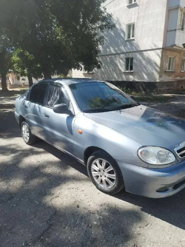 Продам заз шанс ( тот же ланос)( обьем двигателя 1,5) 2010г. Автомобиль полной комплектации ( все работает) цена: 375 000 рублей (торг уместен). Характеристики: - двигатель: 1.5 л. - кпп: механическая. - пробег: 114 000 комплектация: -гидроусилитель руля. - airbag. - кондиционер ( рабочий). - 2 стеклоподъемника ( передние). - сигнализация двухсторонняя с автозапуском -музыка состояние: - кузов без коррозии: арки, пороги, дно — заводские. - технически исправен, регулярное то. Ремень грм, масла, фильтра все перебрано. Комплект зимних шин. Документы: - чистые (без штрафов/ограничений). - переоформление в мрео г. Макеевка. Контакты: - телефон: +79493178606 ( телеграмм) - город: макеевка.
📞 Звоните: +7(949)3178606 - фотография - 3